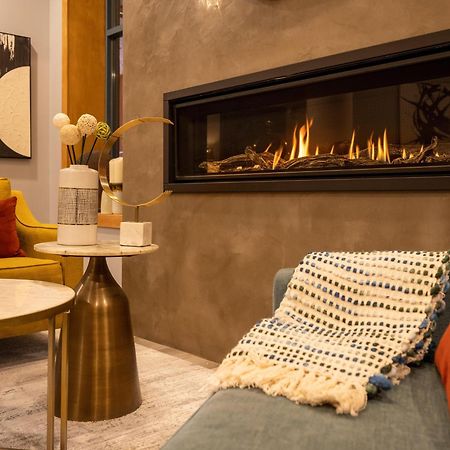 Alpenglow Lodge Queen Boho Studio By Mva Whistler Exterior foto