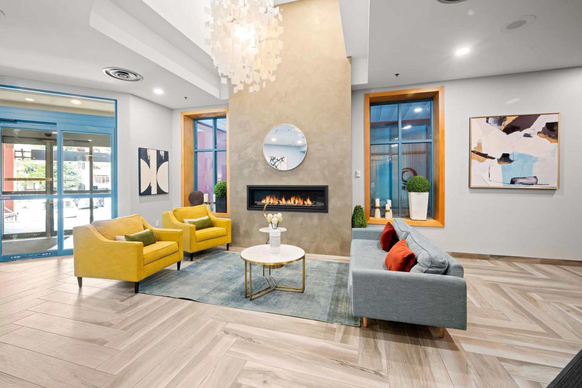 Alpenglow Lodge Queen Boho Studio By Mva Whistler Exterior foto